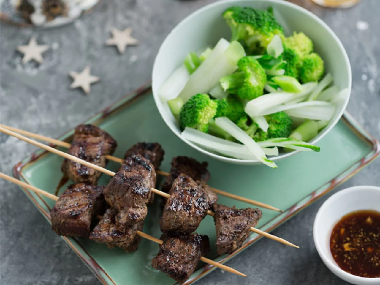 Biefspiesjes in groene thee-yakitori marinade