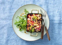 Bieten-geitenkaastaartjes met pastinaak & rucola
