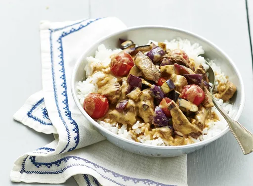 Biefcurry met aubergine