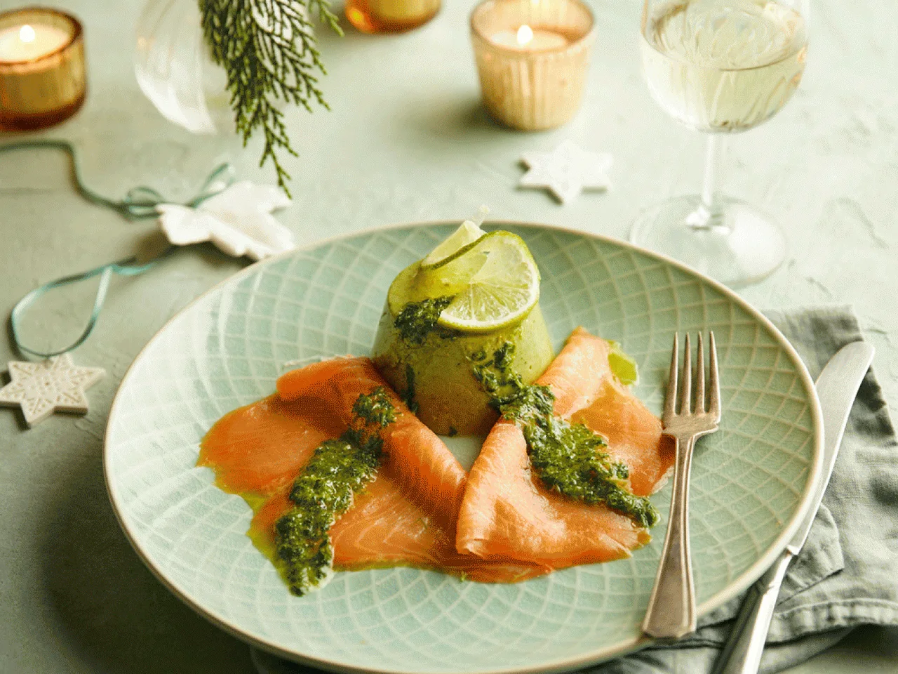 Bimi-timbaaltjes met zalm en peterselieolie