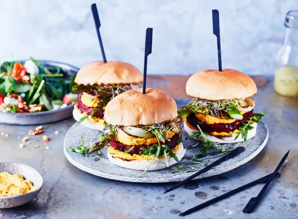 Bietenburgers van de BBQ