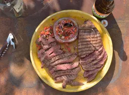 Bavette met smokey red chimichurri