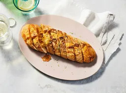 BBQ-stokbroodje met chipotle-limoen-cheddarboter