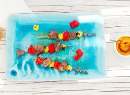 Biefstukspiesen met spicy saus