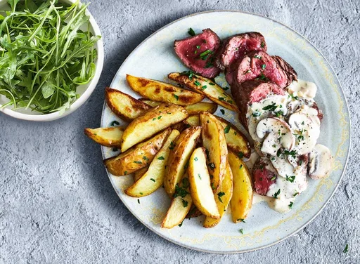 Biefstuk stroganoff met zelfgemaakte frites