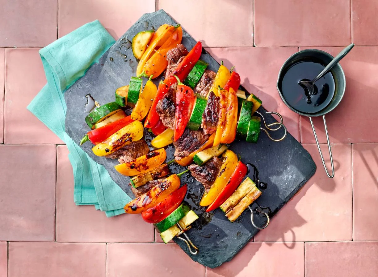 Beef-teriyakispies met paprika van de BBQ