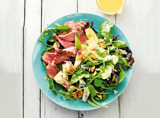 Biefstuk met artisjokharten, gorgonzola en walnoten