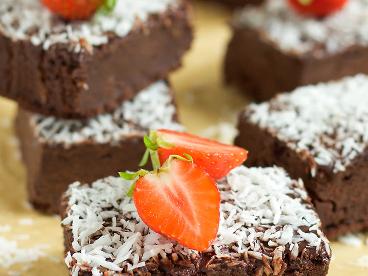 Black bean brownies met kokos