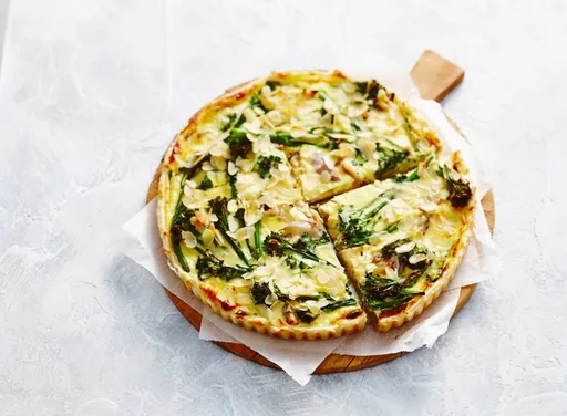 Bimi-quiche met oude kaas